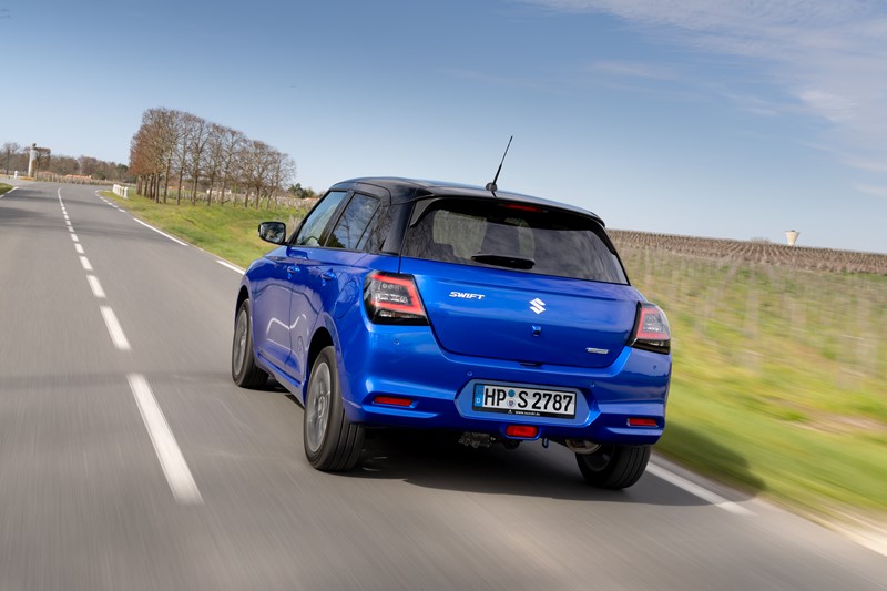 Mladenački izgled nove generacije Swifta prate i dvobojne izvedbe